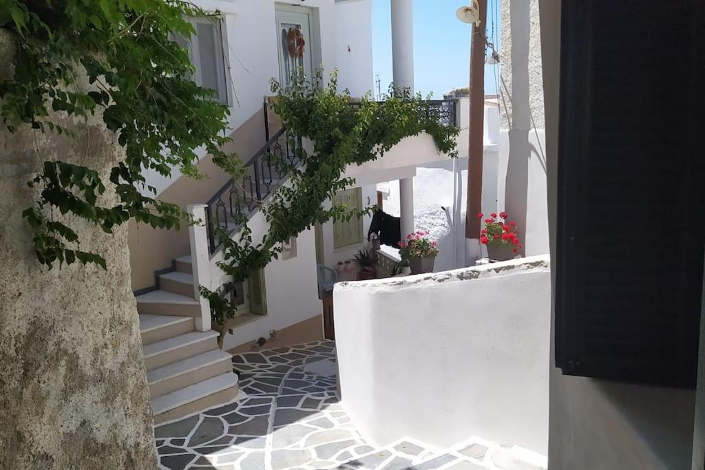 Naxion Esti - Διαμονή Στην Παλιά Χώρα Της Νάξου Villa Naxos City Exterior photo